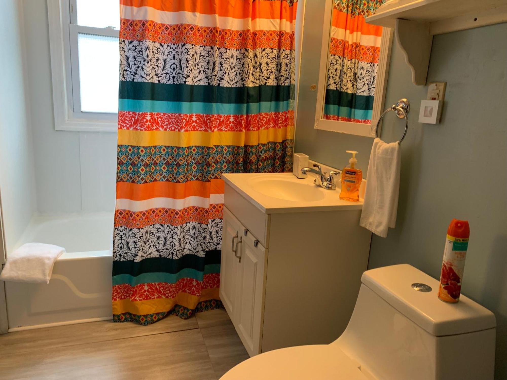 Cozy 2Nd Floor Apartment With Private Entrance Chicopee Exterior foto